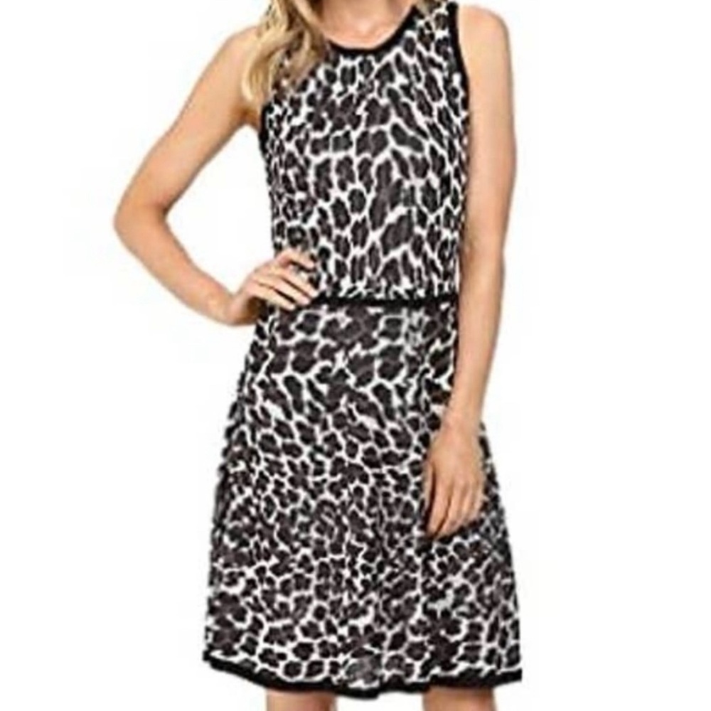 Trina Turk Leopard Print Sleeveless stretchy designer midi Dress size medium